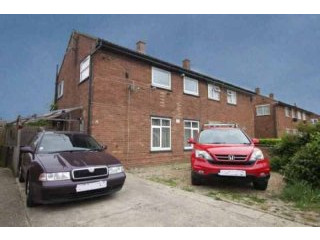 3 bedroom, Semi-detached House house..