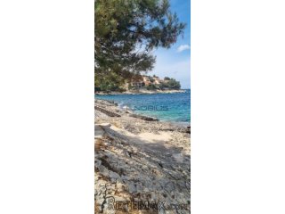 Korčula, Prigradica, 1150m2, 80m do mora, otvoreni pogled