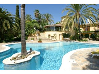 Villa for sale in Marbella East..