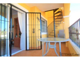2 Bed 1 Bath Apartment with Private Solarium within Las..
