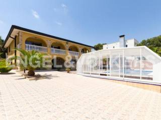 Luxury villa in los Balcones