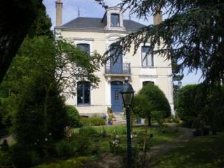 Master's House in Nice Location