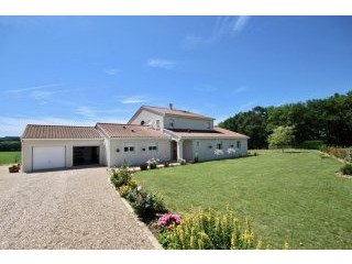 Stunning 3/4 Bedroom Architecturally..