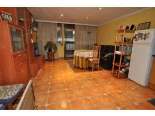 ROSES: Apartment completely renovated..