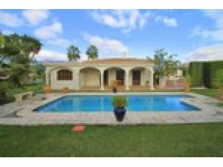 2 Bedrooms - Villa - Malaga - For Sale