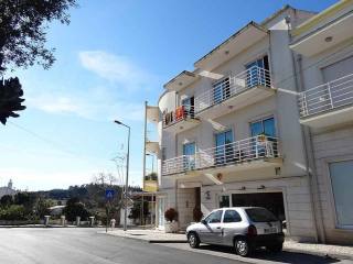 Spacious 1 bedroom apartment with use..