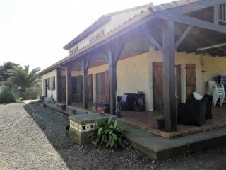 Traditional Villa With 128 m2 Of Living..