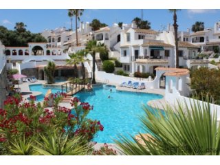 LolaBungalow Property Type:&nbsp; 2 Bedrooms, 1..