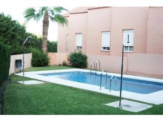 Town House - Lovely townhouse located..