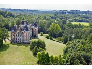 19 bedroom Castle For Sale: 24000..