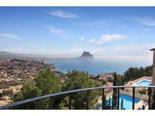 Superb villa with magnificent sea views