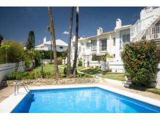 Town House - In a quiet residential..