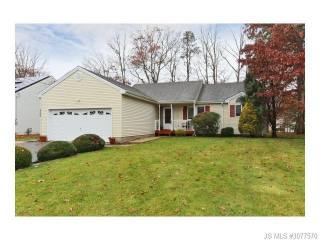 3 bedroom Flat For Sale: 180 Neptune Dr..