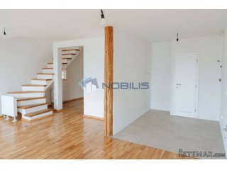 Zagreb, Trešnjevka ( Pazinska ul. ) dvoetažni stan 107 m2