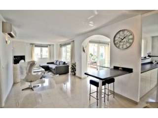 3 bedroom reformed apartment in santa..