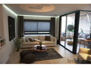 Luxuriously refurbished 2 Bedroom, 2 Bathroom apartment..