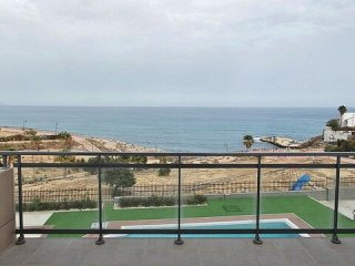 ULTRA MODERN LINKED VILLAS AT THE BEACH