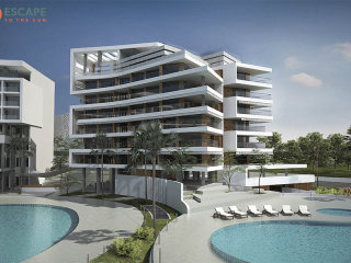 Luxury Frontline Apartment In Sun City..