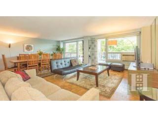 4 bedroom Apartment For Sale: 2575..
