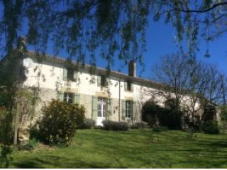 Superbly Restored 5 Bedroom Farmhouse..