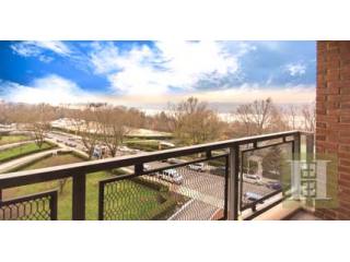 3 bedroom Apartment For Sale: 5800..