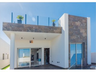Beautiful detached villa located in Villamartin, Orihuela..