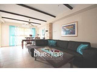 Front line 3 bedroom apartment with..