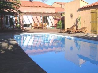 Superb Villa With Garden And Pool..