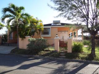 3 bedroom Property For Sale: Welches..