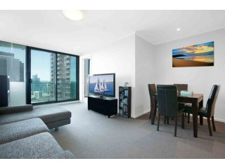 Terrific Urban Pad In Southbank ONE