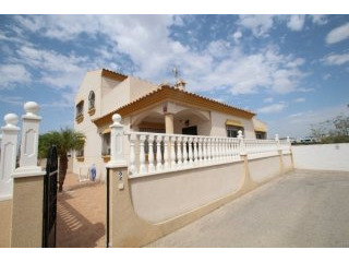 3 Bedrooms - Villa - Alicante - For Sale