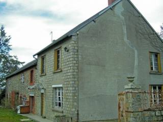 Saint Cyr Du Bailleul - House For Sale