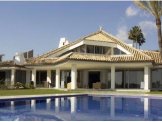 Villa for sale in La Cerquilla..