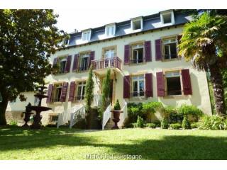 9 bedroom House For Sale: 29460..