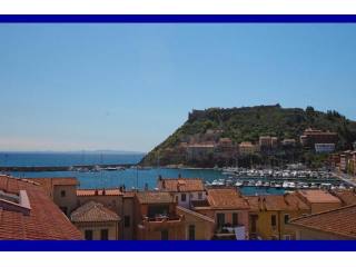 3 Bedrooms - Attic - For Sale