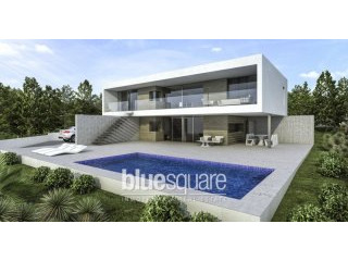 Superb modern 3 bedroom 3 bathroom..