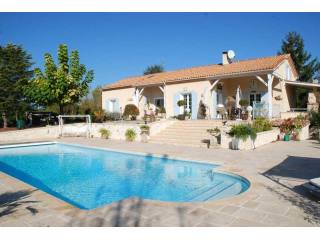 Smart Contemporary Home In 2 Acres..