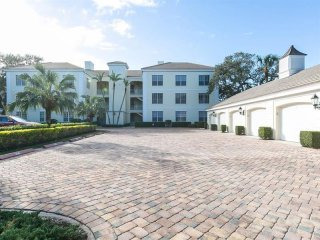 3 bedroom Flat For Sale: 100 Sable Oak..