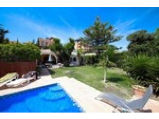 4 Bedrooms - Villa - Malaga - For Sale