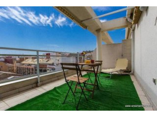 Penthouse flat for sale with a terrace..