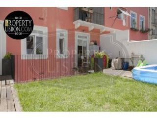 T5+2 Duplex Lisbon Apartment for sale..