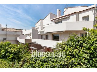 FOR SALE 2 BEDROOM APARTMENT CLOSE TO..