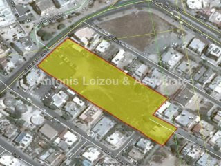 8,330 m2 large residential/ commercial..