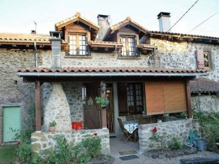 Charming Renovated 3 Bed Stone House..