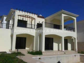 Three Bedroom Villa wih Swimming Pool..