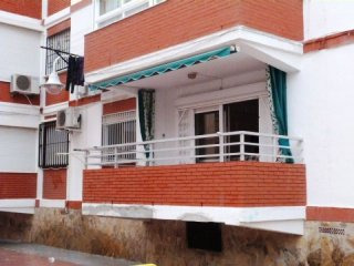 3 bedroom, 1 bathroom Apartment, (build..