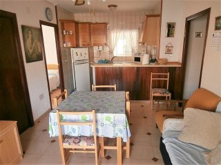 2 bedroom, 1 bathroom Apartment, (build..