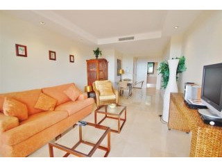 2 Bedroom Middle Floor Apartment