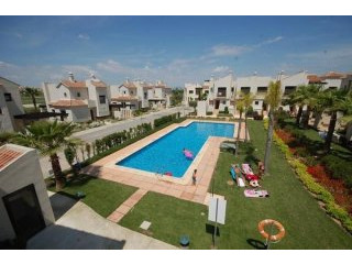 2 bedroom town house for sale
