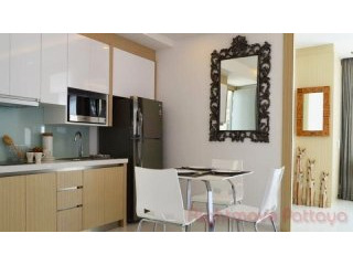 2 Bedroom Condo for sale in Pratumnak -..